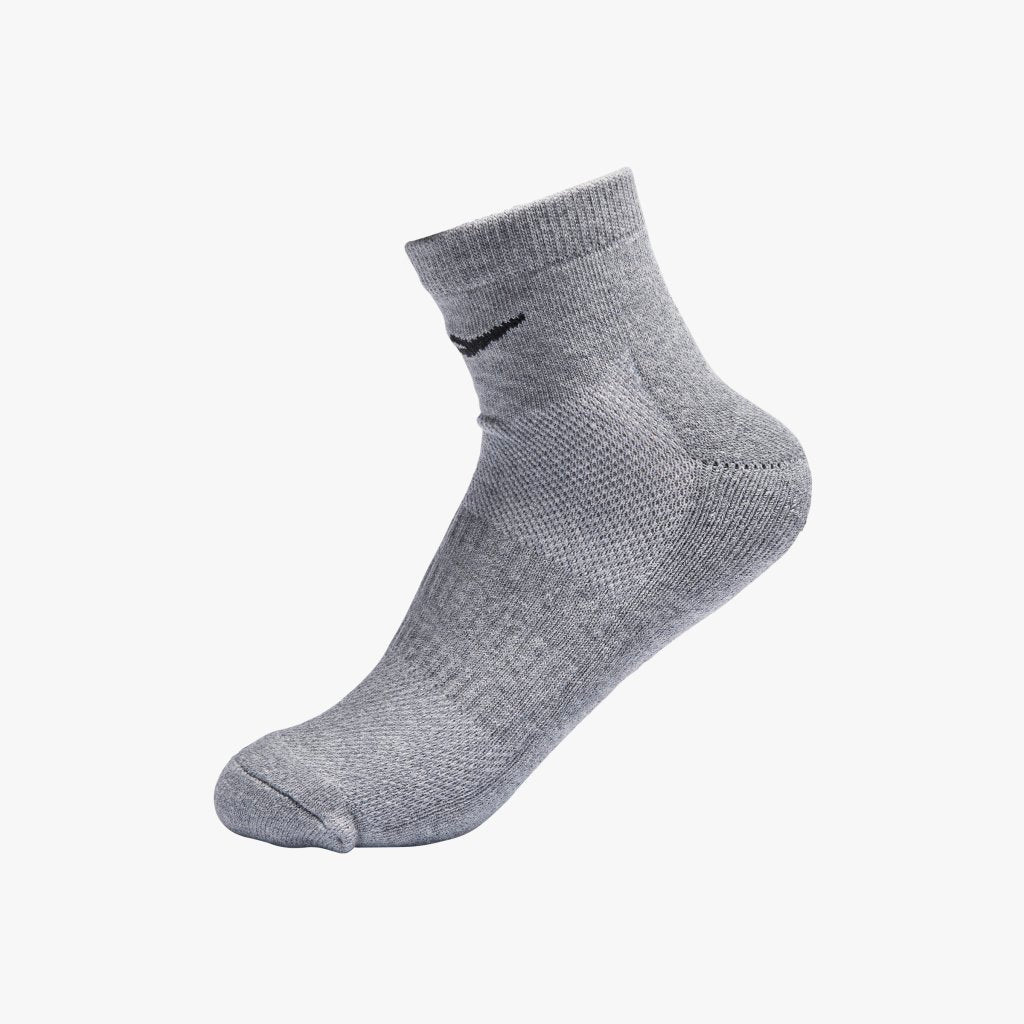 PERFORMANCE BASIC CUSHIONING SINGLE-NECK SOCKS 中性 短襪