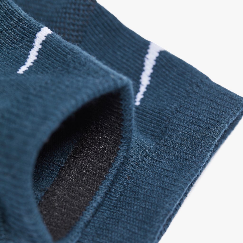 PERFORMANCE BASIC CUSHIONING SINGLE-NECK SOCKS 中性 短襪